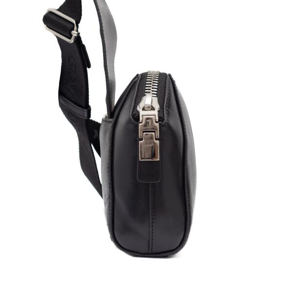 1.5k.$ GIVENCHY Men’s Box Calfskin Antigona U Crossbody Bag Black - Picture 8 of 16